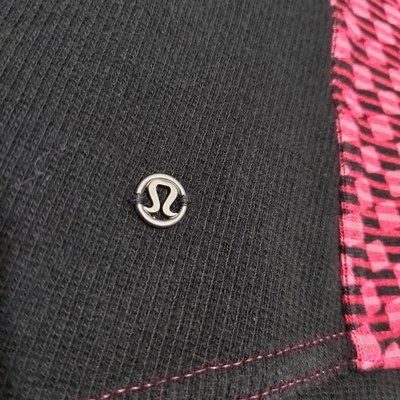 Lululemon pink and black Radiant jacket- size 6 - Picture 5 of 9